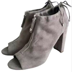 G Guess Peep Toe Grey Suede 10M Block Heel Ankle Bootie Gray Pump Shoe SB5#14